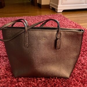 Coach silver leather pebbled tote- gently preowned.